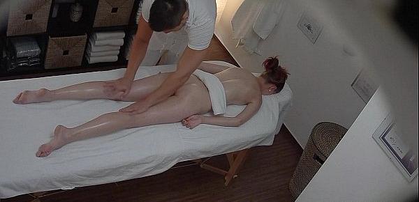  Super Slim Girl Getting Massage of Her Life